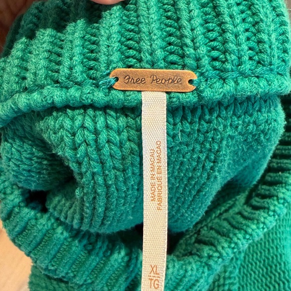 Free People Alli V-Neck Women's Sweater - Picture 5 of 5